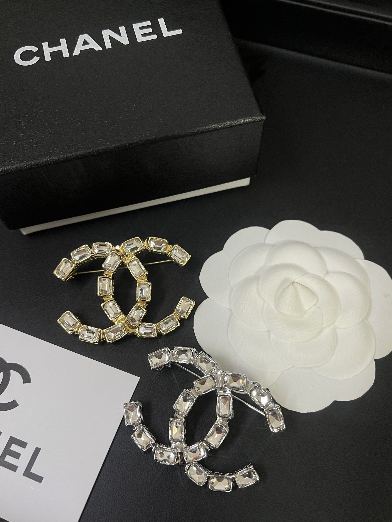 Replica CHANEL Brooch