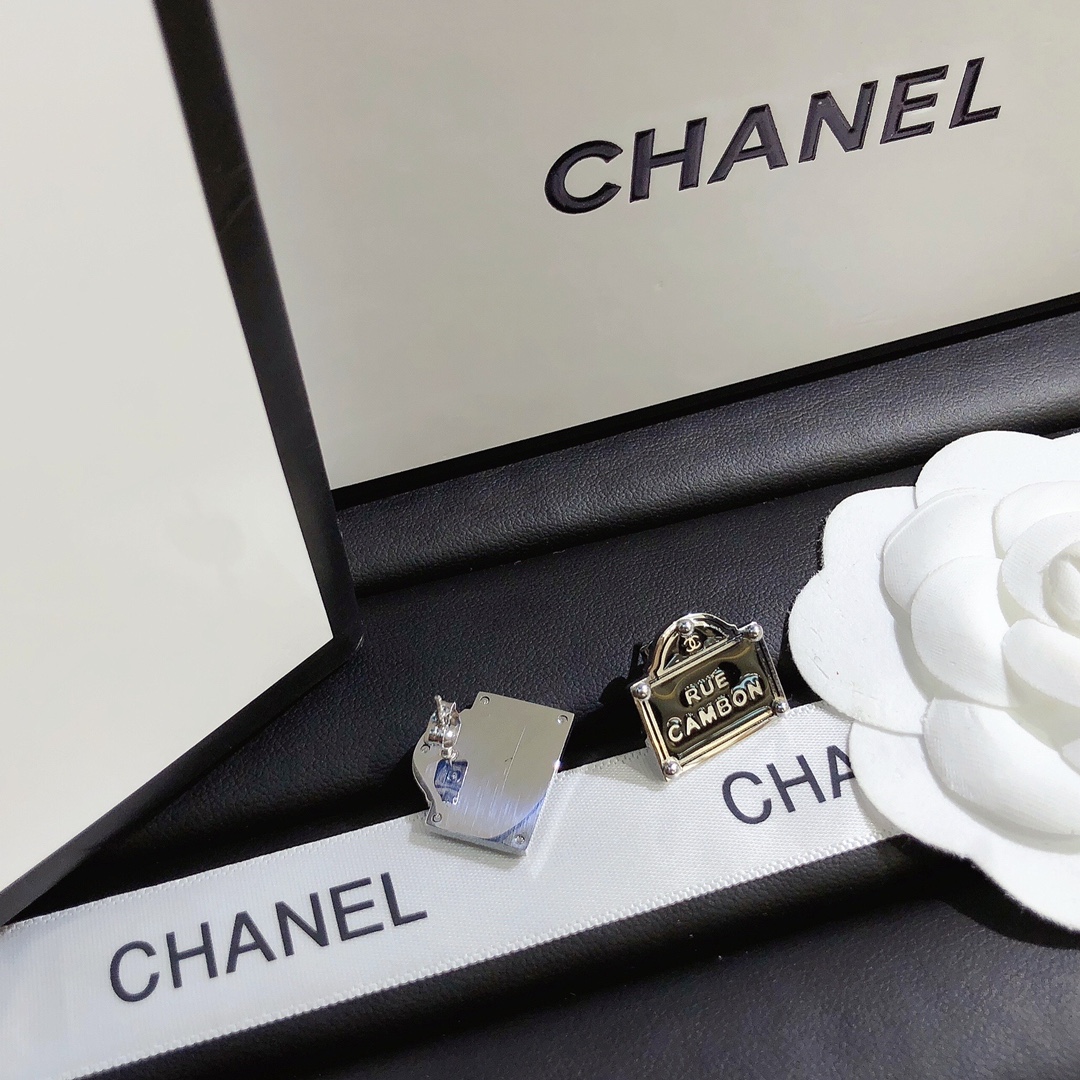 Replica CHANEL Necklace