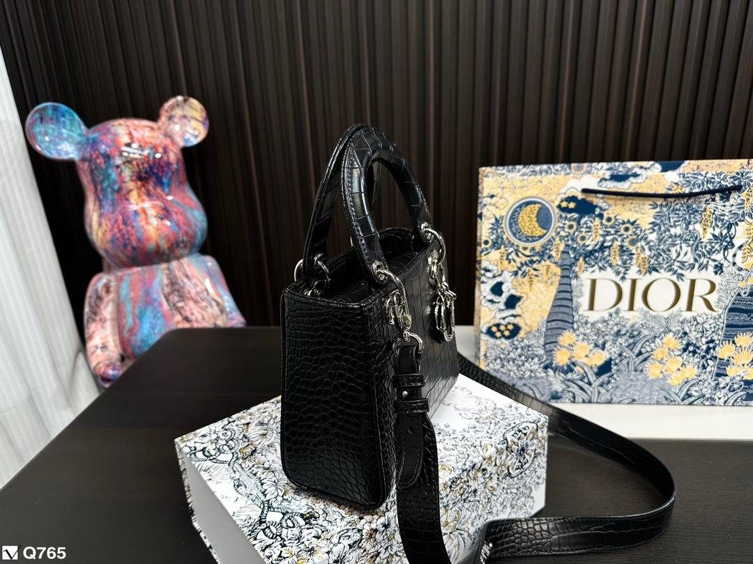 Replica Dior Bag 17*7*14CM