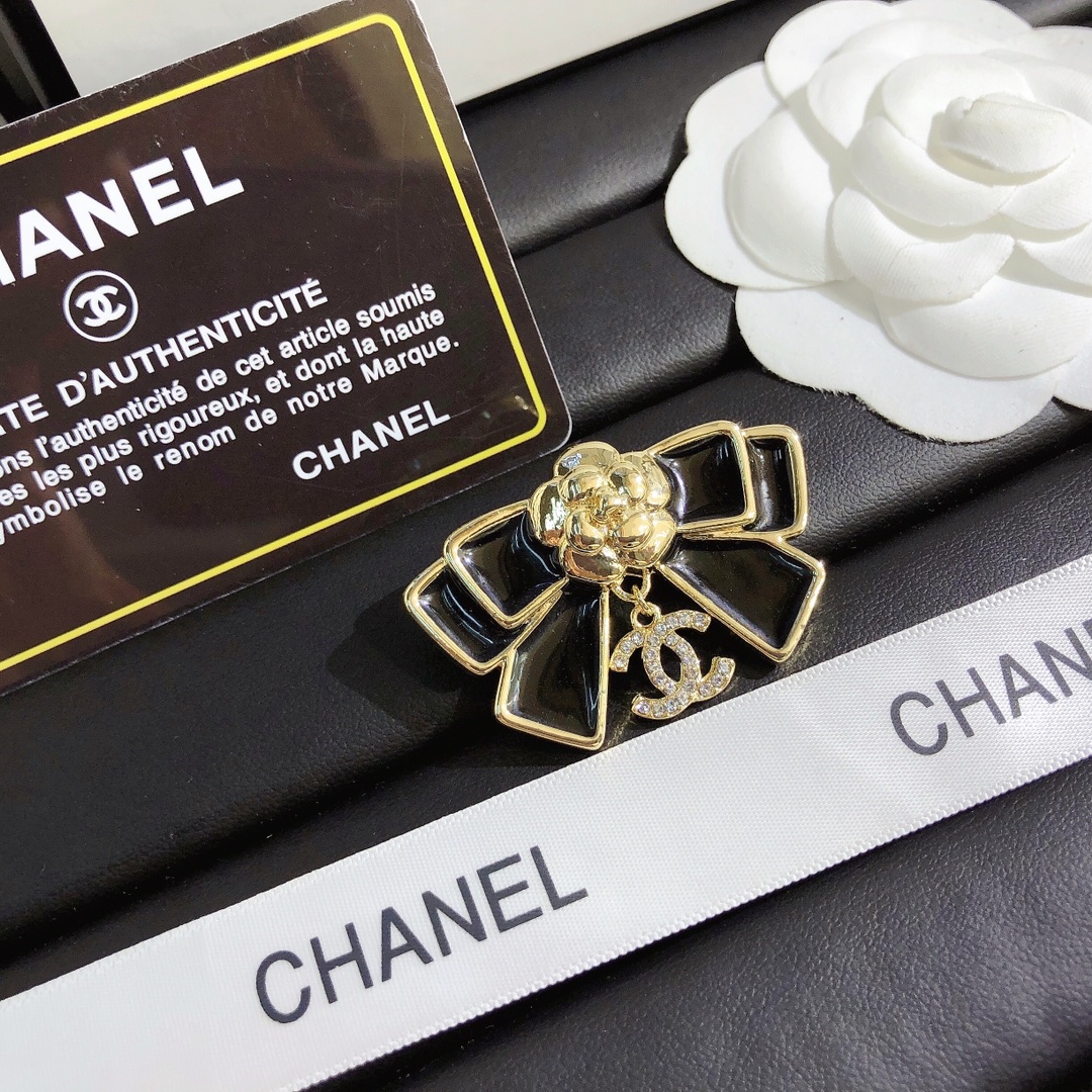 Replica CHANEL Brooch