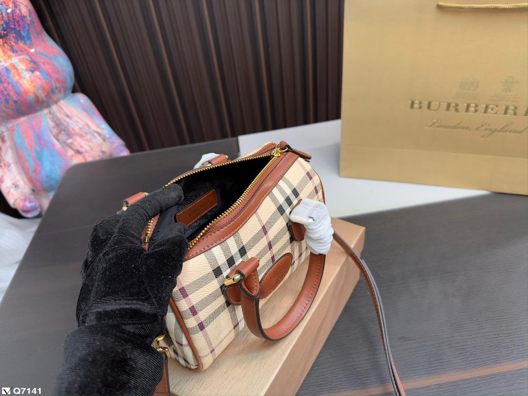 Replica Burberry Bag 20*13CM