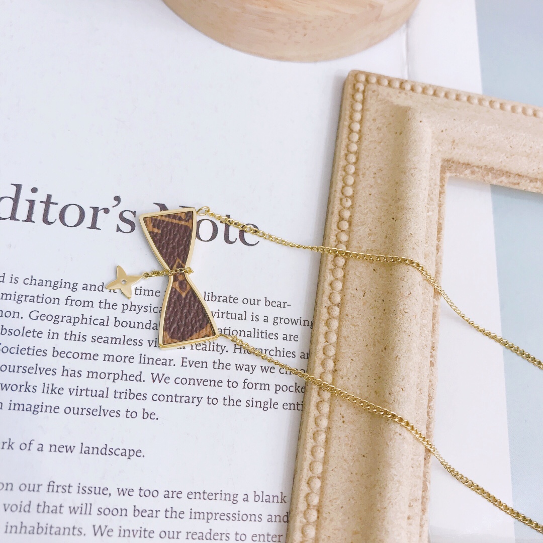 Replica LOUIS VUITTON Necklace