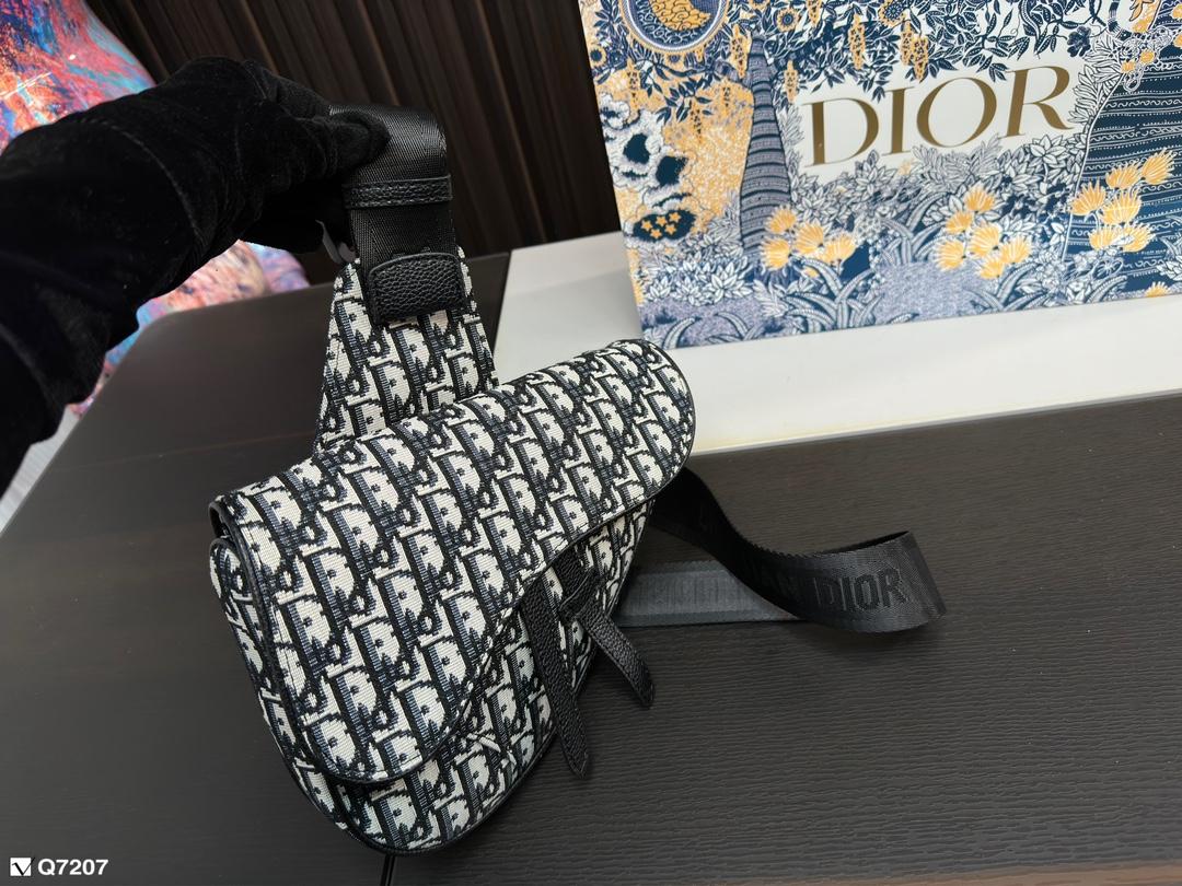 Replica Dior Bag 18*25CM