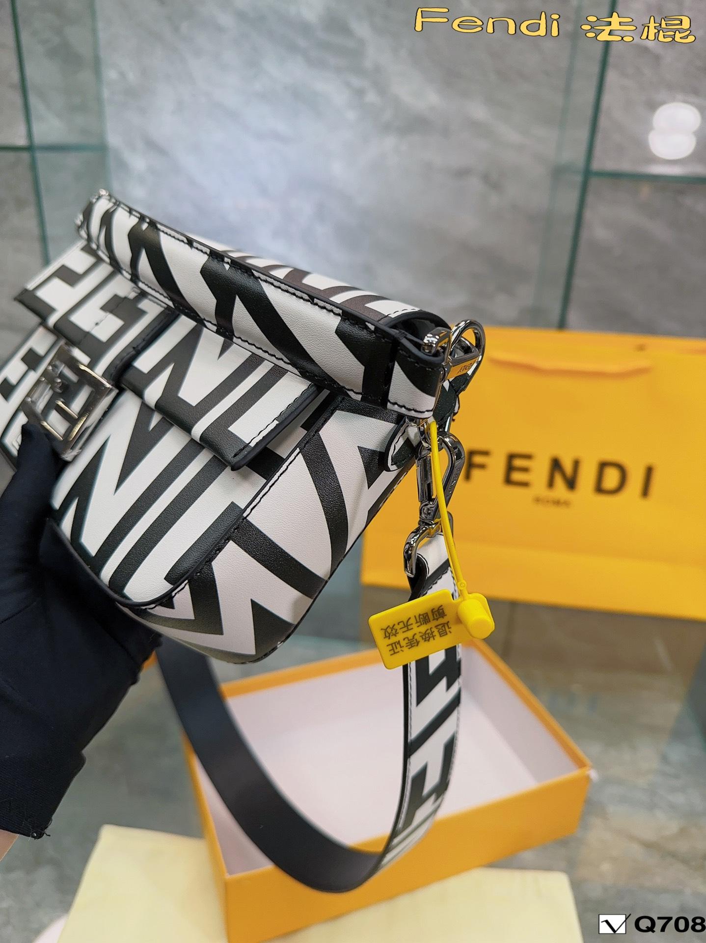 Replica Fendi Bag 26*19CM
