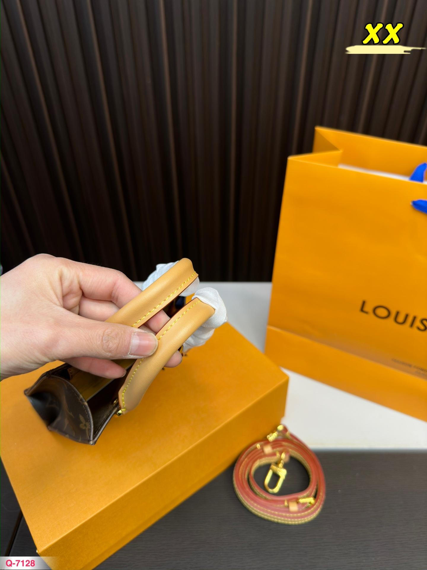 Replica Louis Vuitton Bag 14*18CM