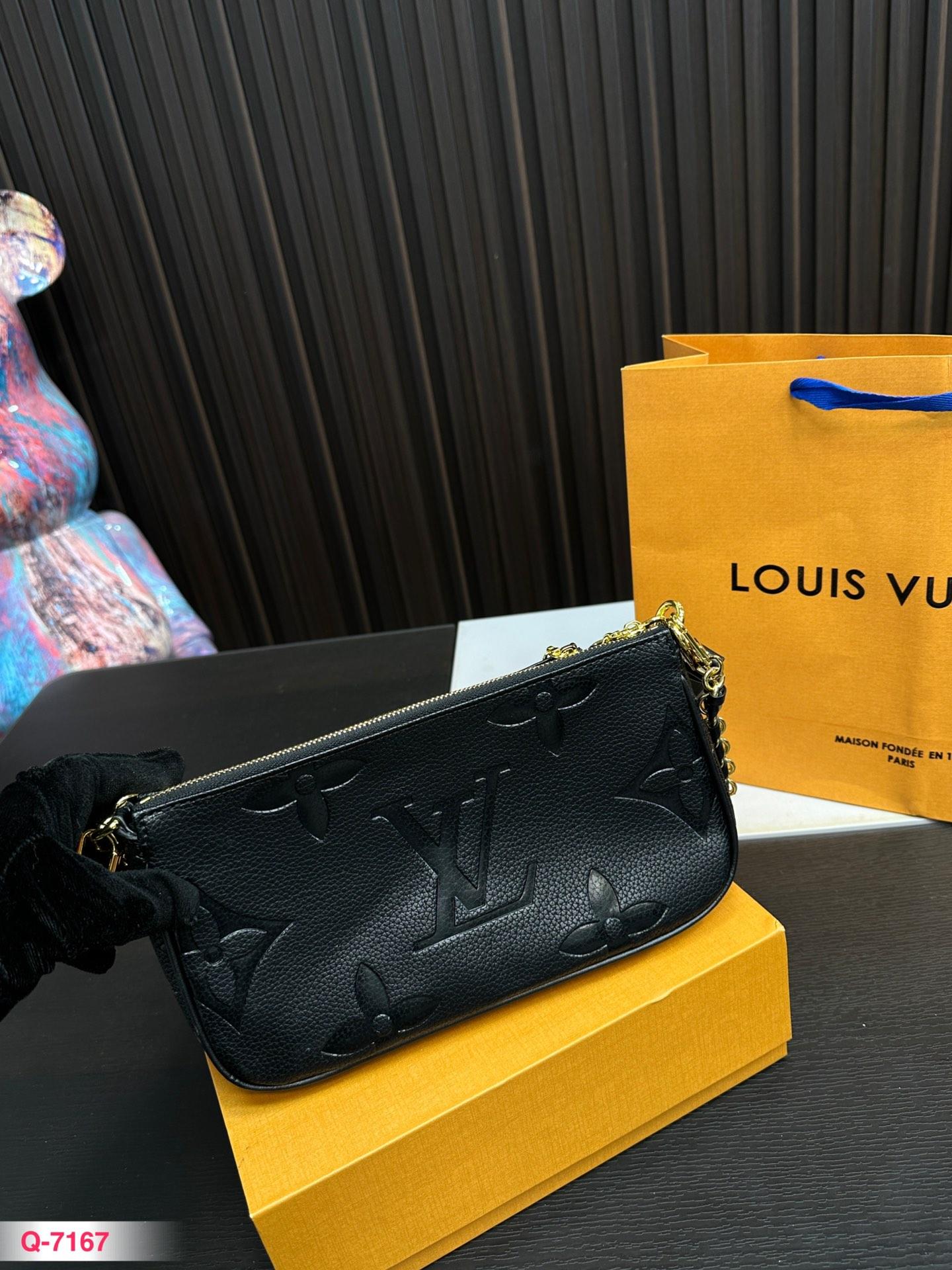 Replica Louis Vuitton Bag 12*23CM