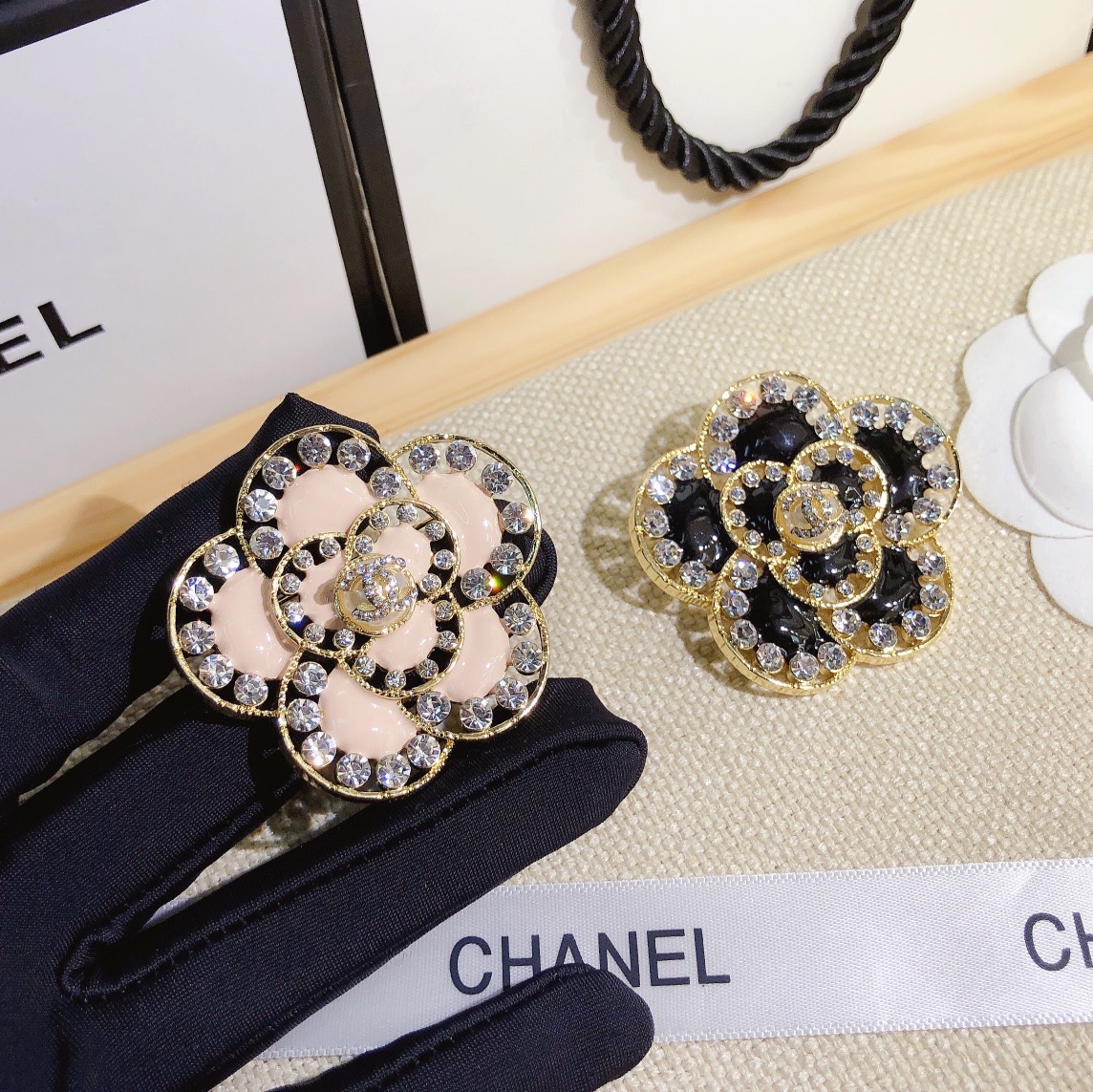 Replica CHANEL Brooch