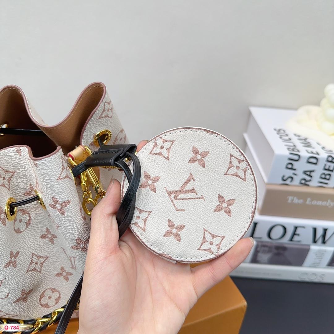 Replica Louis Vuitton Bag 22*19CM