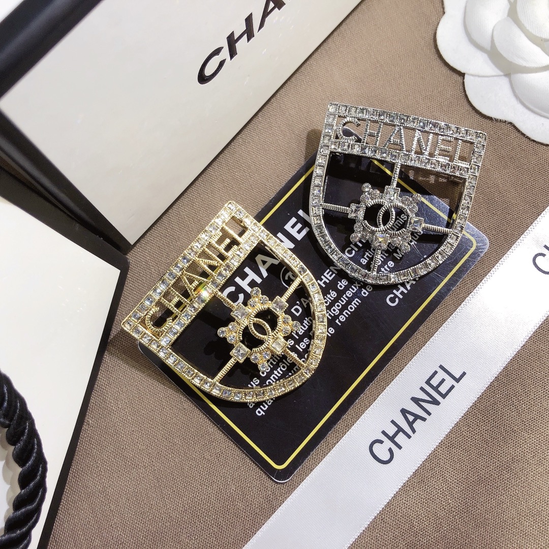 Replica CHANEL Brooch