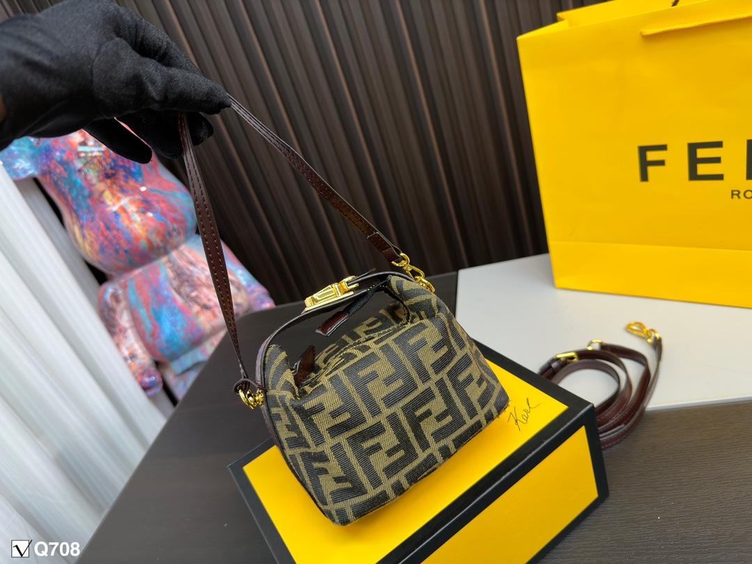 Replica Fendi Bag 14*9CM