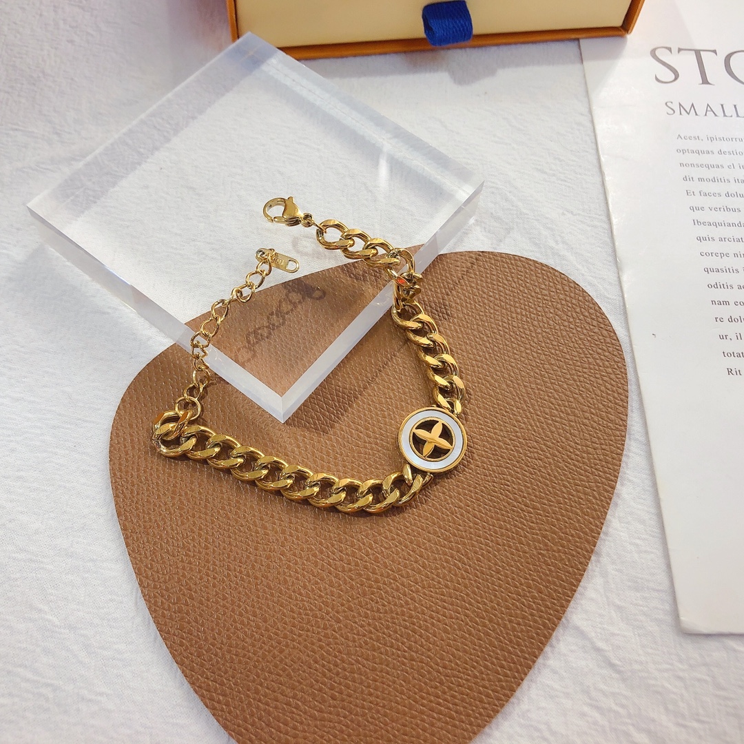Replica LOUIS VUITTON Bracelet