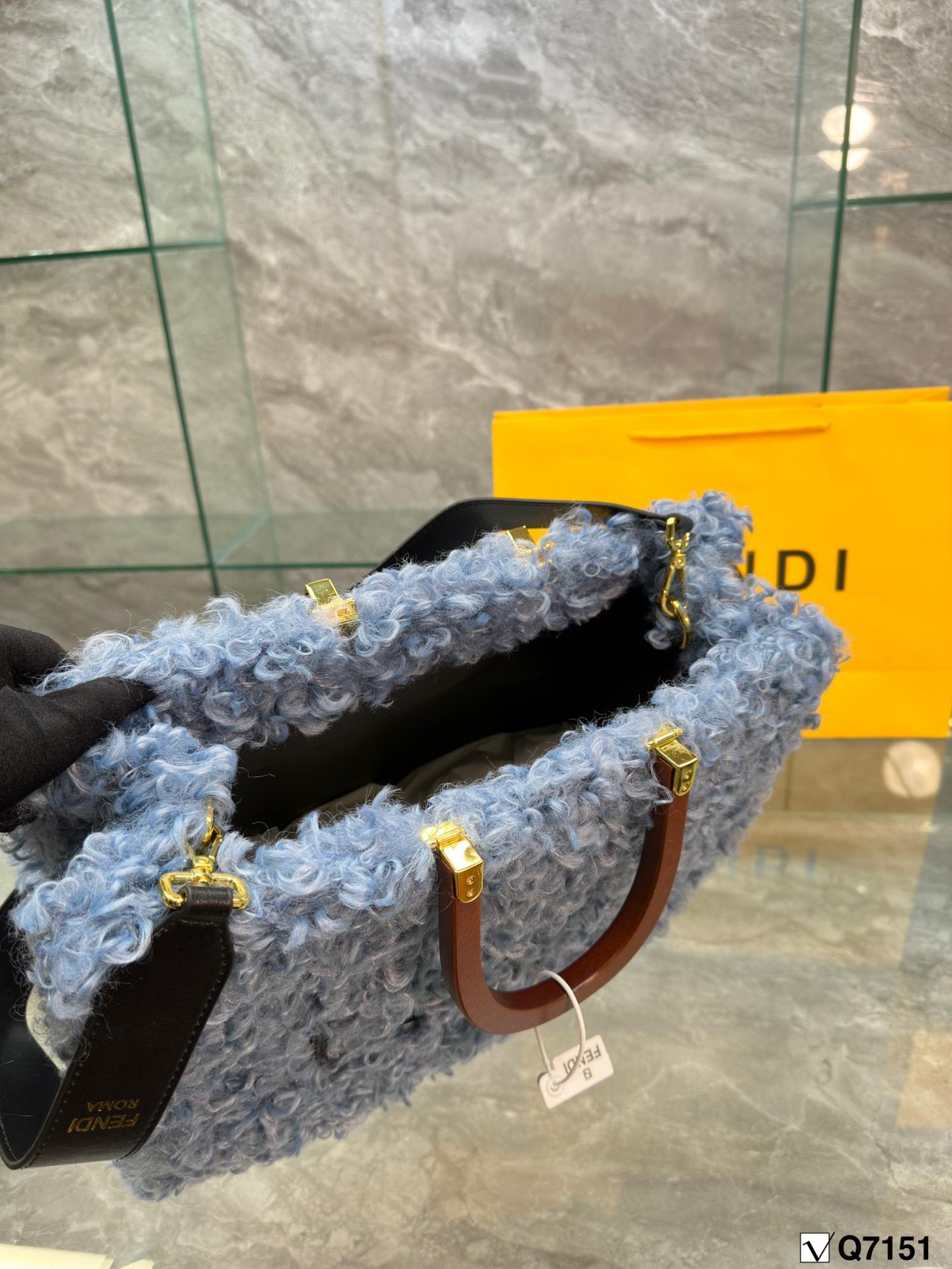 Replica Fendi Bag 35*30CM