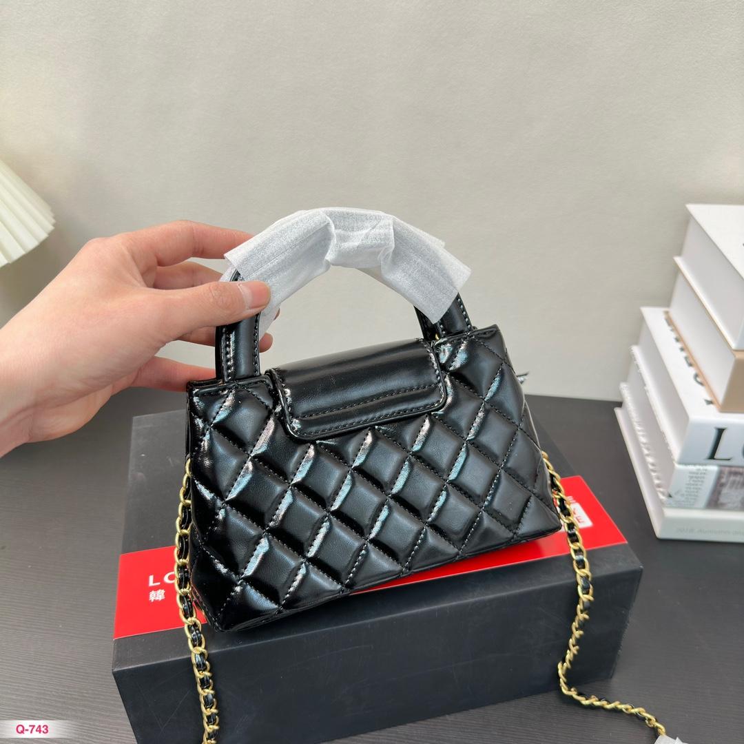 Replica Chanel Bag 12*20CM