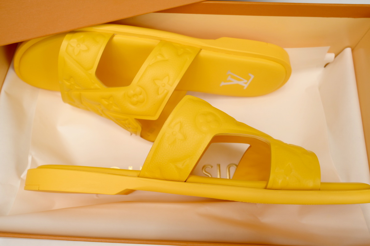 Replica Louis Vuitton Shoe BLUE LOUIS VUITTON Oasis Yellow Embossing