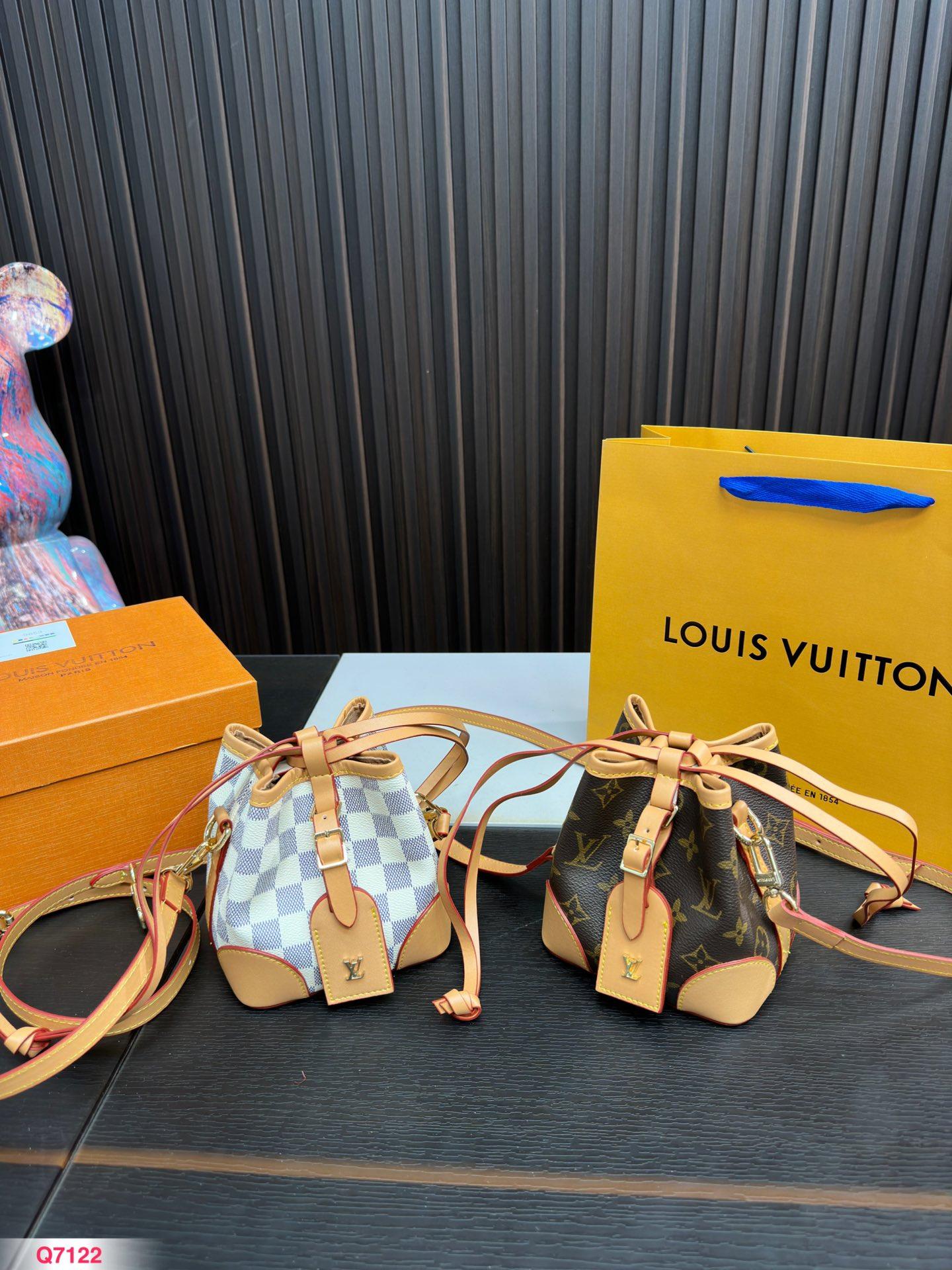 Replica Louis Vuitton Bag 13*14CM