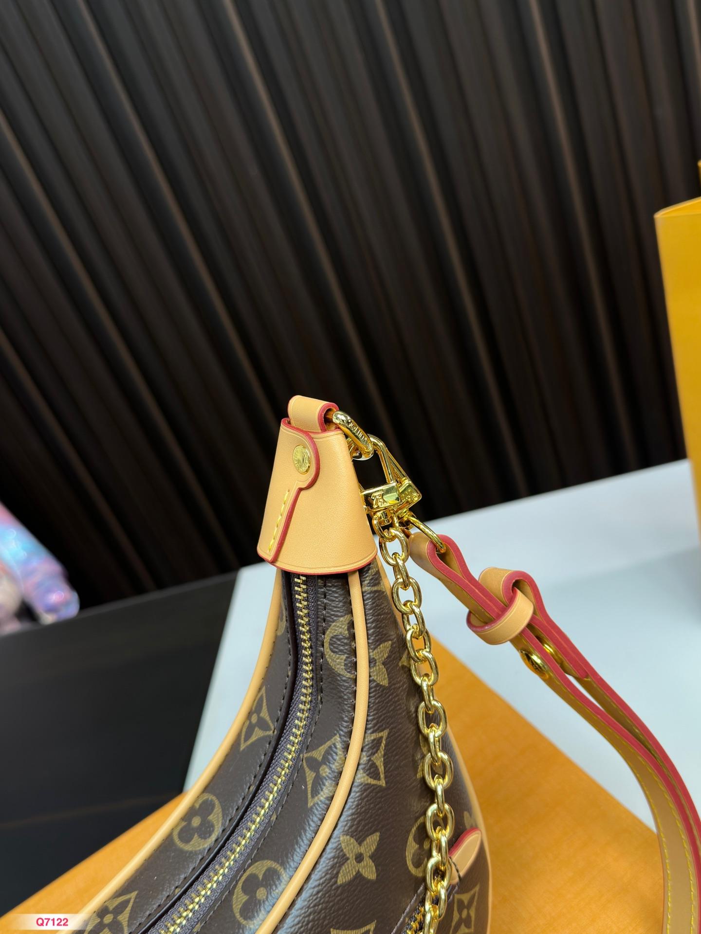 Replica Louis Vuitton Bag 12*22CM