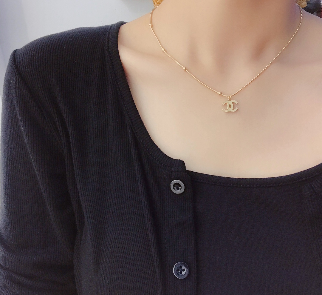 Replica CHANEL Necklace