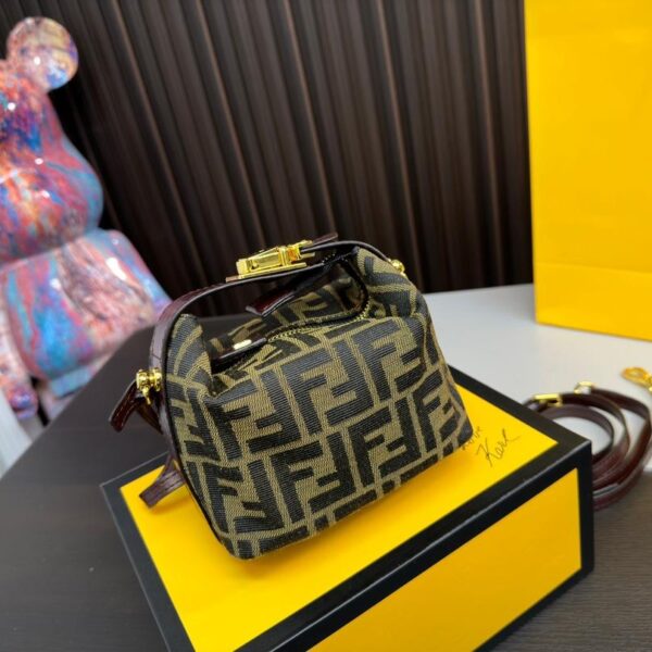 Replica Fendi Bag 14*9CM