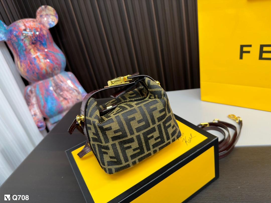 Replica Fendi Bag 14*9CM