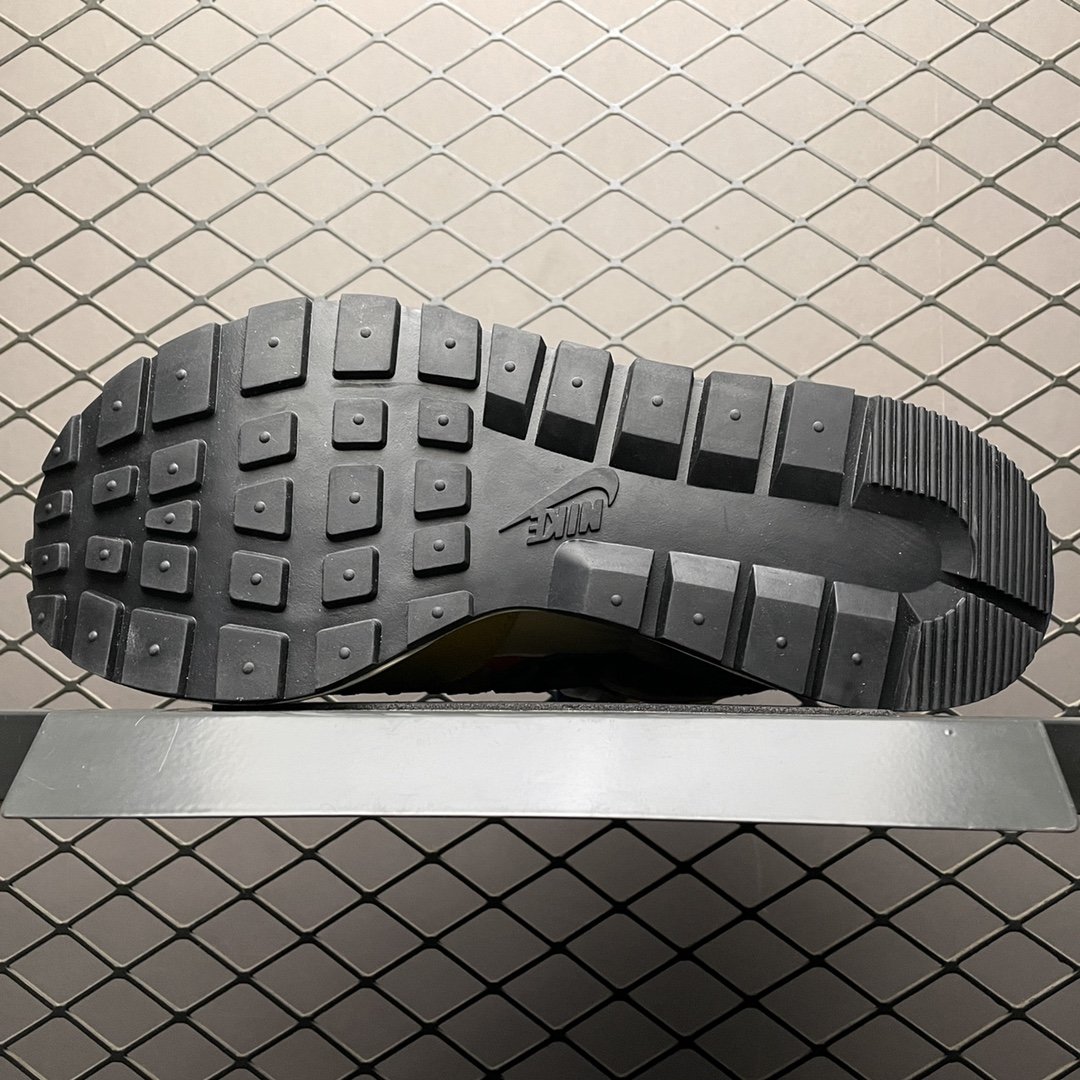 Replica Nike Shoe Sacai X Jean Paul Gaultier x Nike VaporwaffleDH9186-20036-46_02335