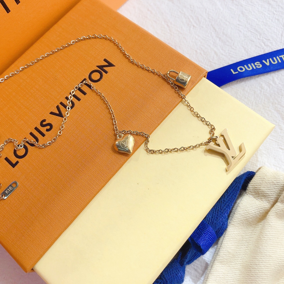 Replica LOUIS VUITTON Necklace