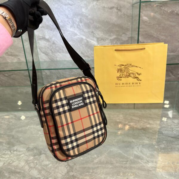 Replica Burberry Bag 18*23CM
