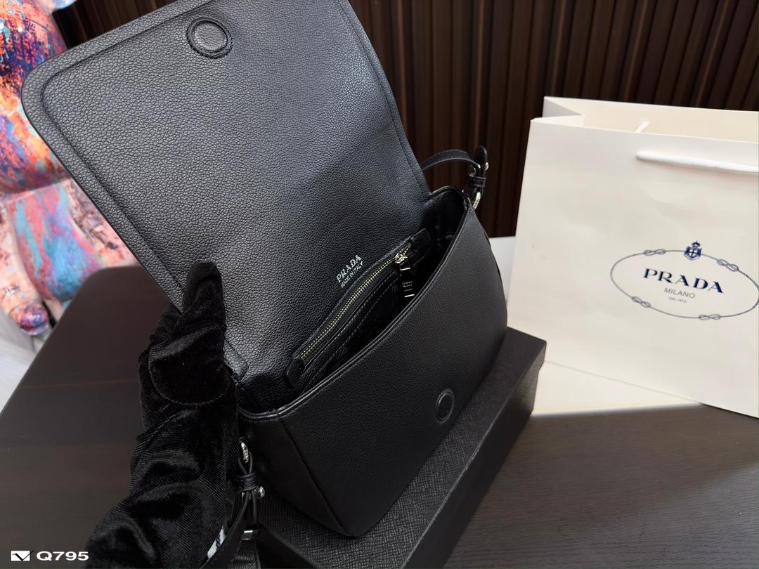 Replica Prada Bag 16*23CM