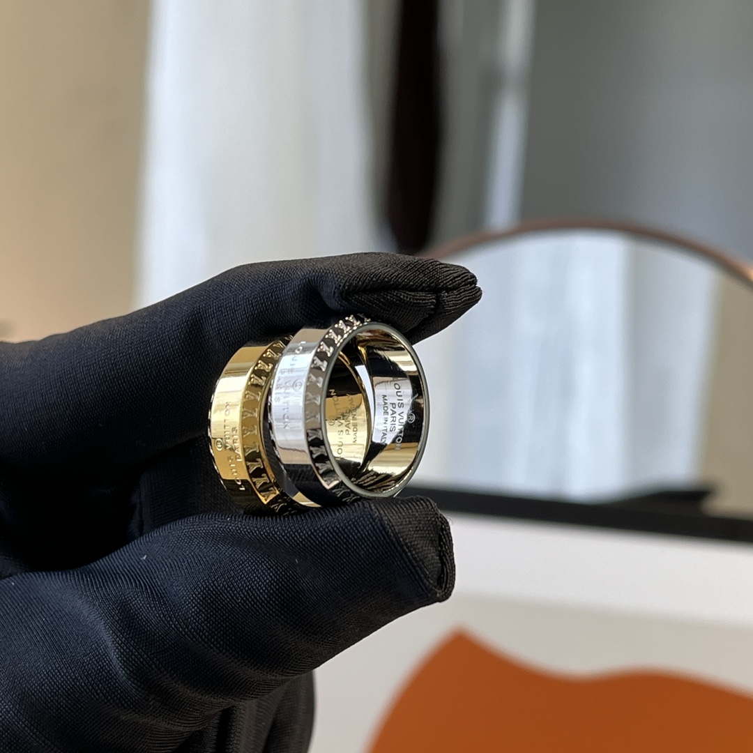 Replica LOUIS VUITTON Ring