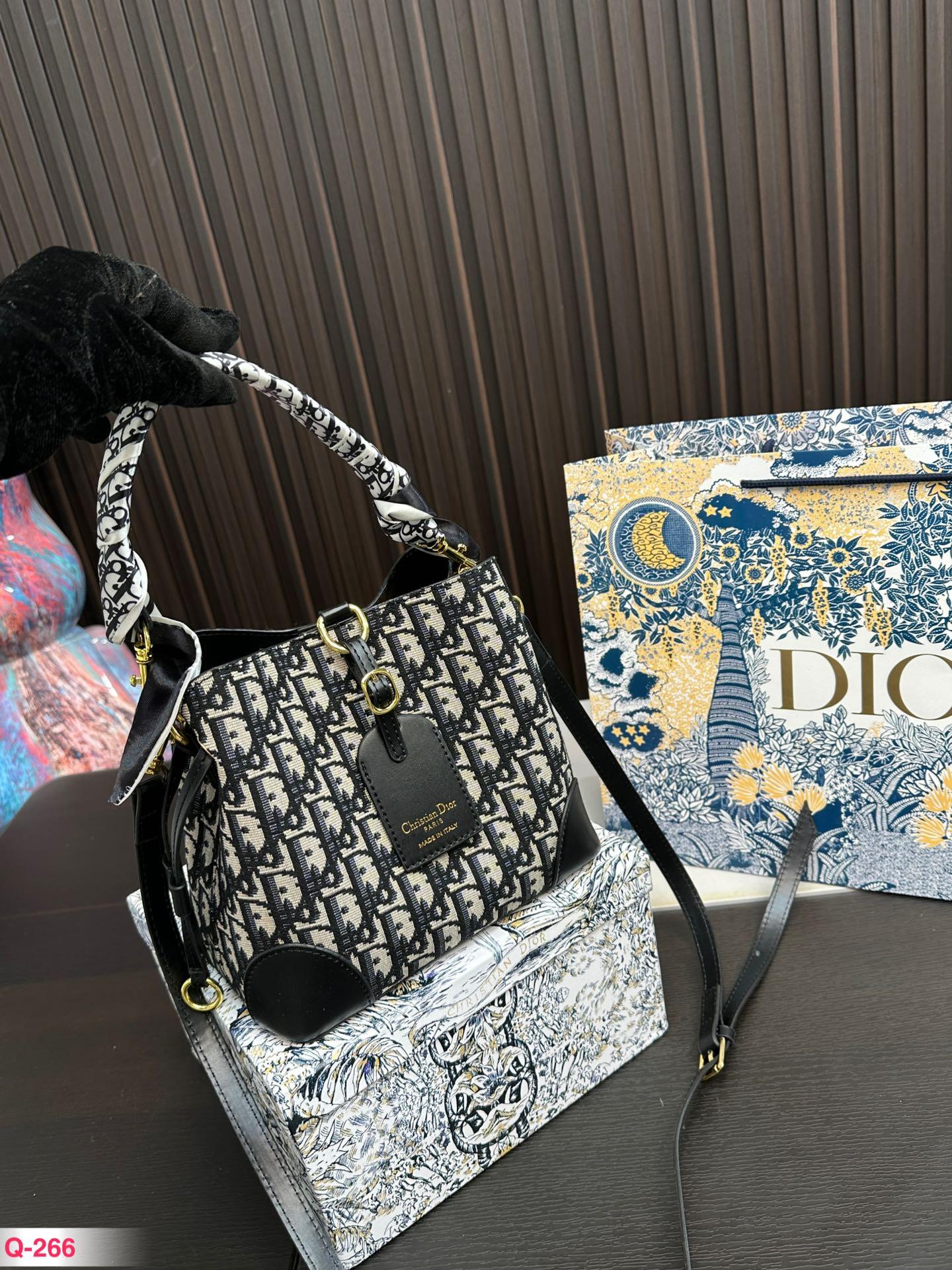 Replica Dior Bag 18*20CM