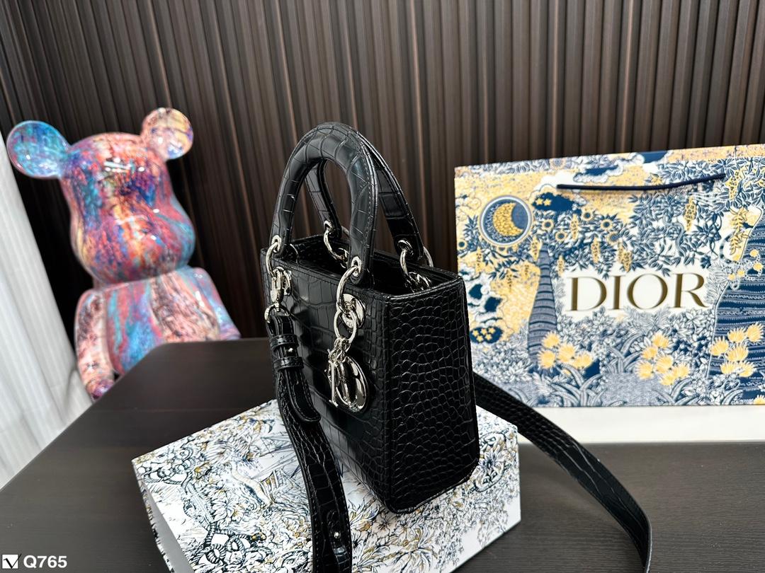 Replica Dior Bag 17*7*14CM