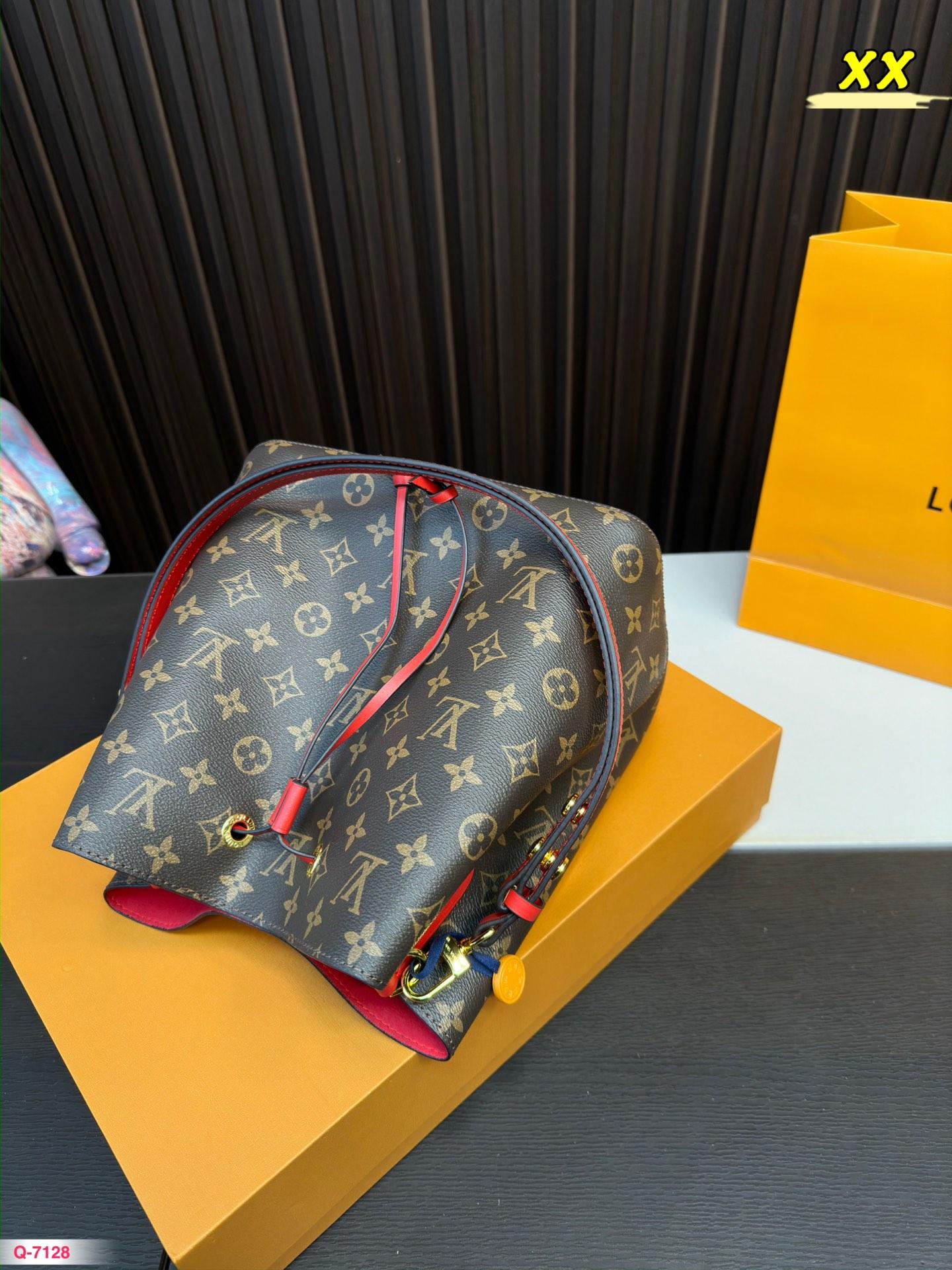 Replica Louis Vuitton Bag 25*25CM