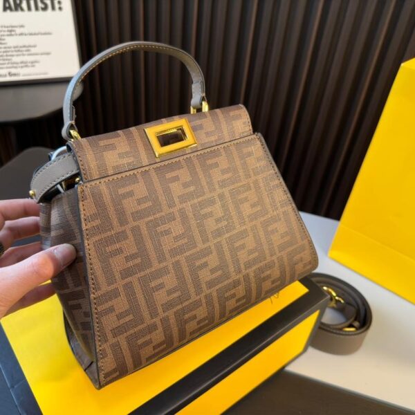 Replica Fendi Bag 23*20CM