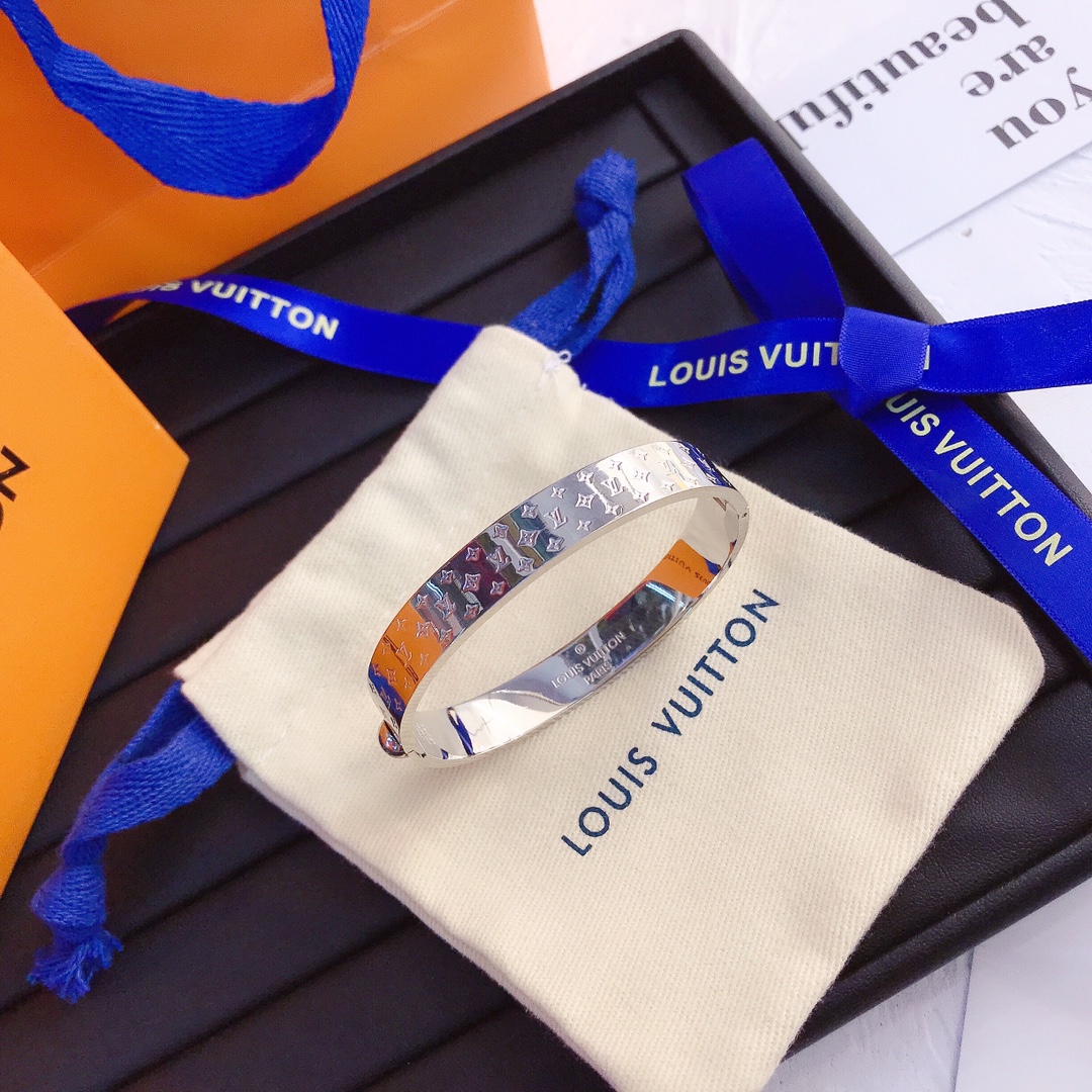 Replica LOUIS VUITTON Bangle