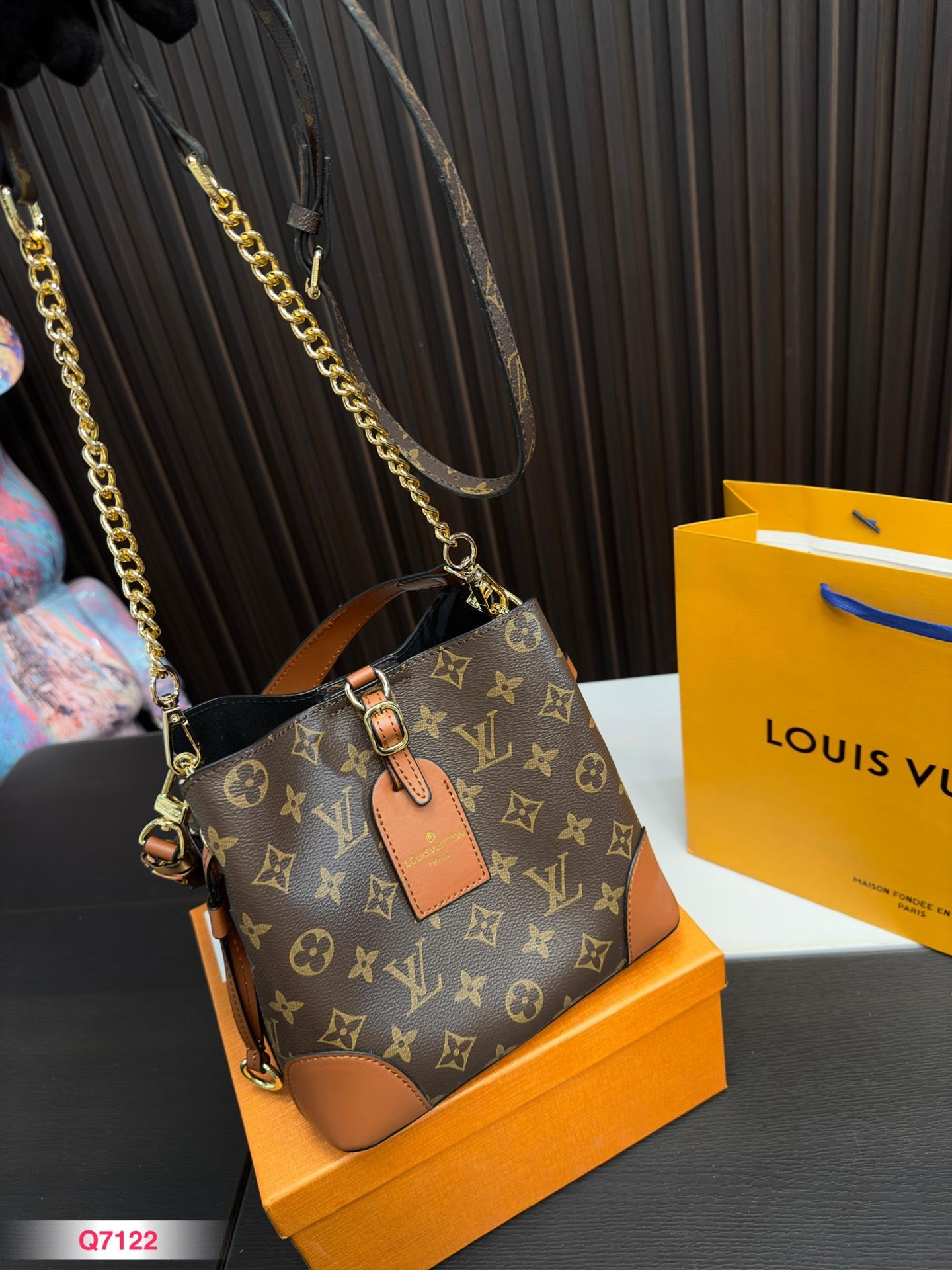 Replica Louis Vuitton Bag 19*20CM