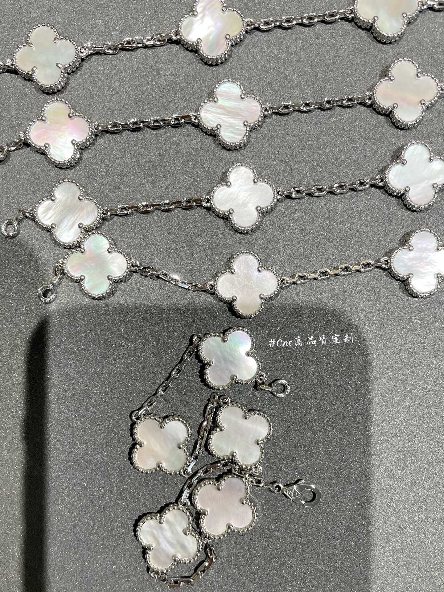 Replica VanCleef Arpels Bracelet