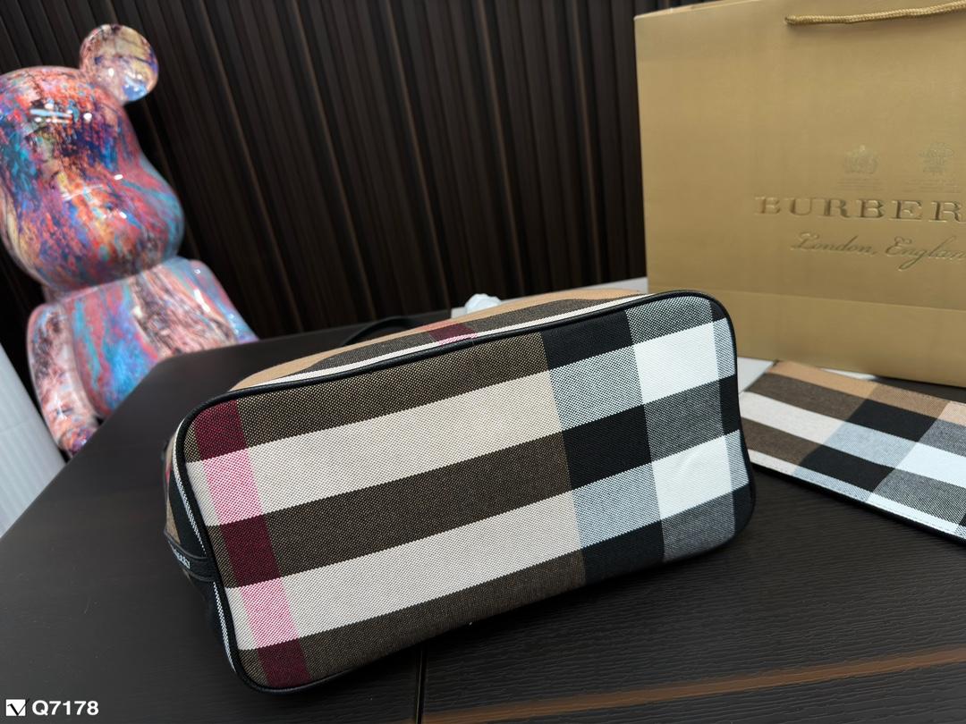 Replica Burberry Bag 31*29CM