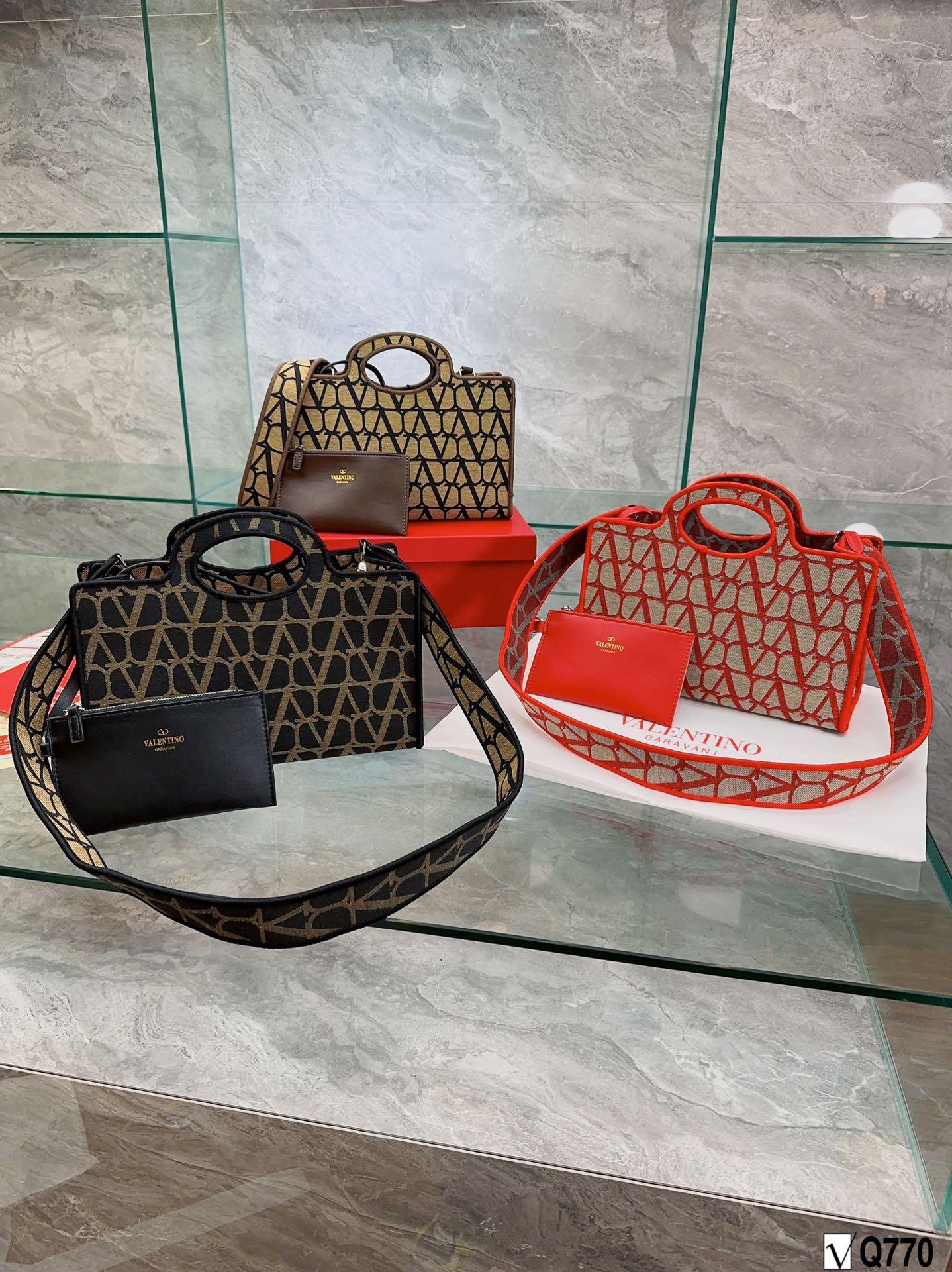 Replica Valentino Bag 28*18CM