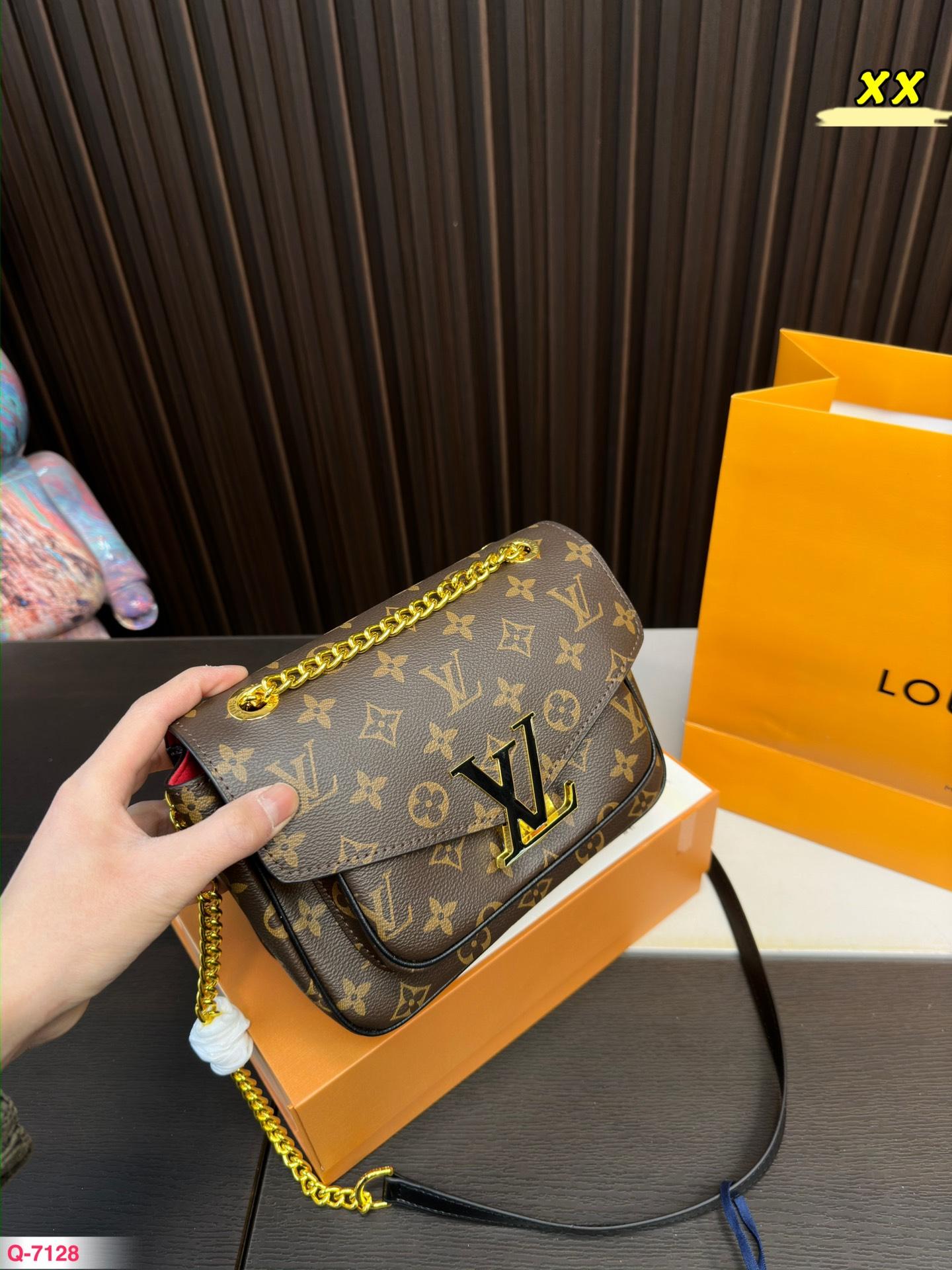 Replica Louis Vuitton Bag 18*22CM