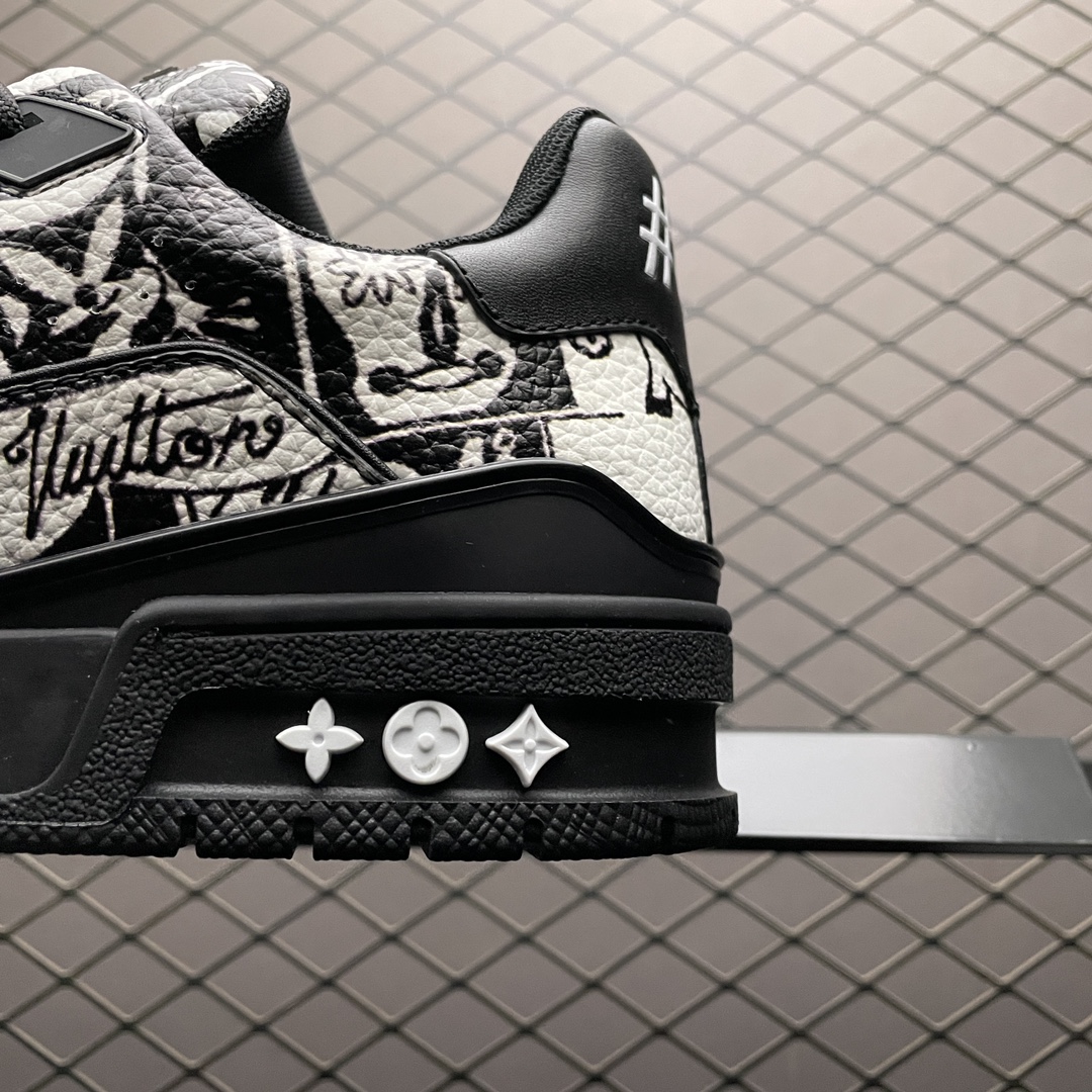 Replica Louis Vuitton Shoe Louis Vuitton LV Trainer Size 35-45 Black White