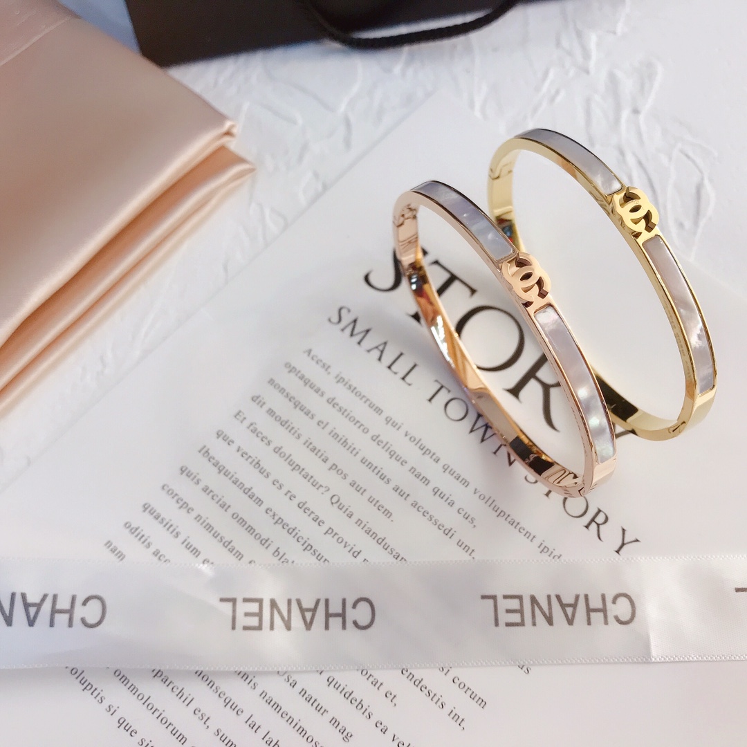 Replica CHANEL Bangle