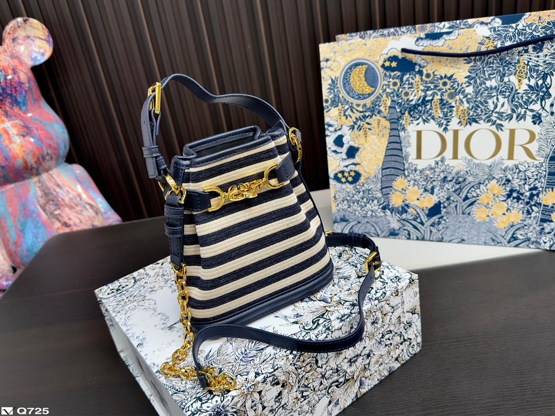 Replica Dior Bag  24*24CM/17*17CM