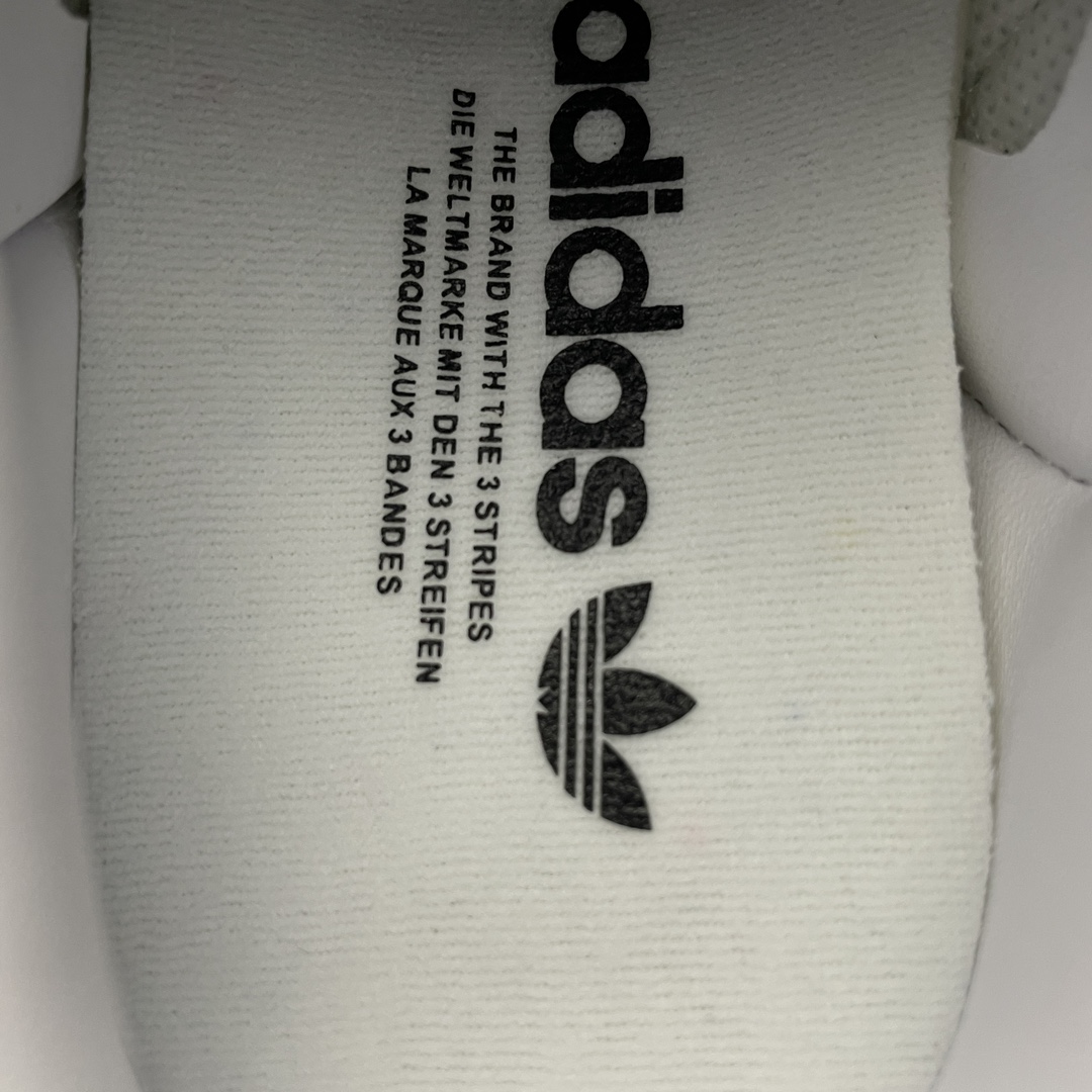 Replica Adidas Shoe Panda Prank x Adidas Samba