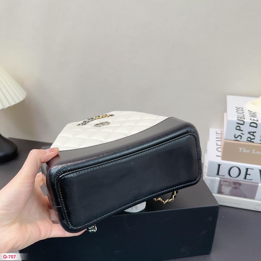 Replica Chanel Bag 22*21CM