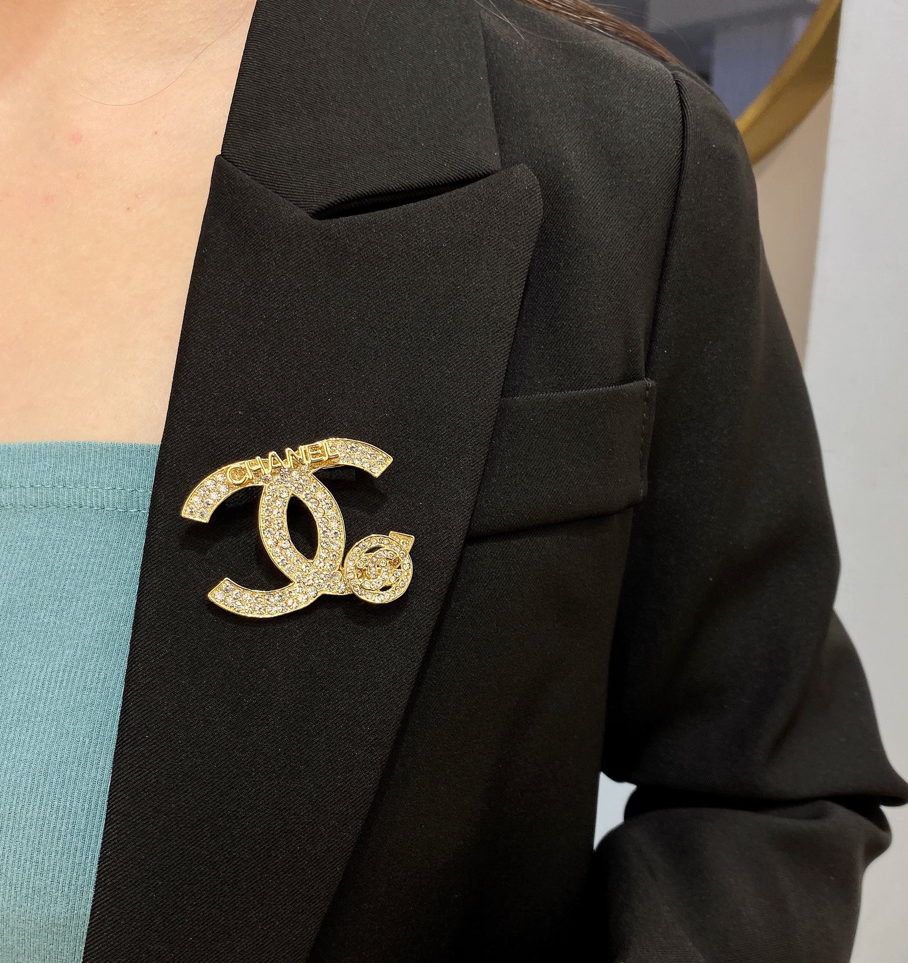 Replica CHANEL Brooch