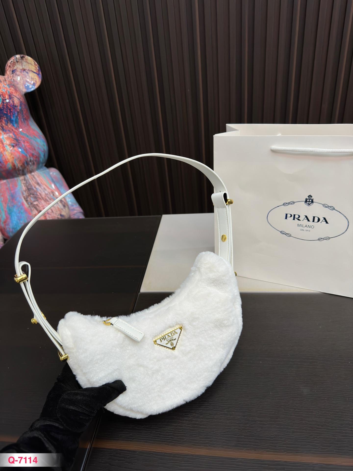 Replica Prada Bag 22*13CM
