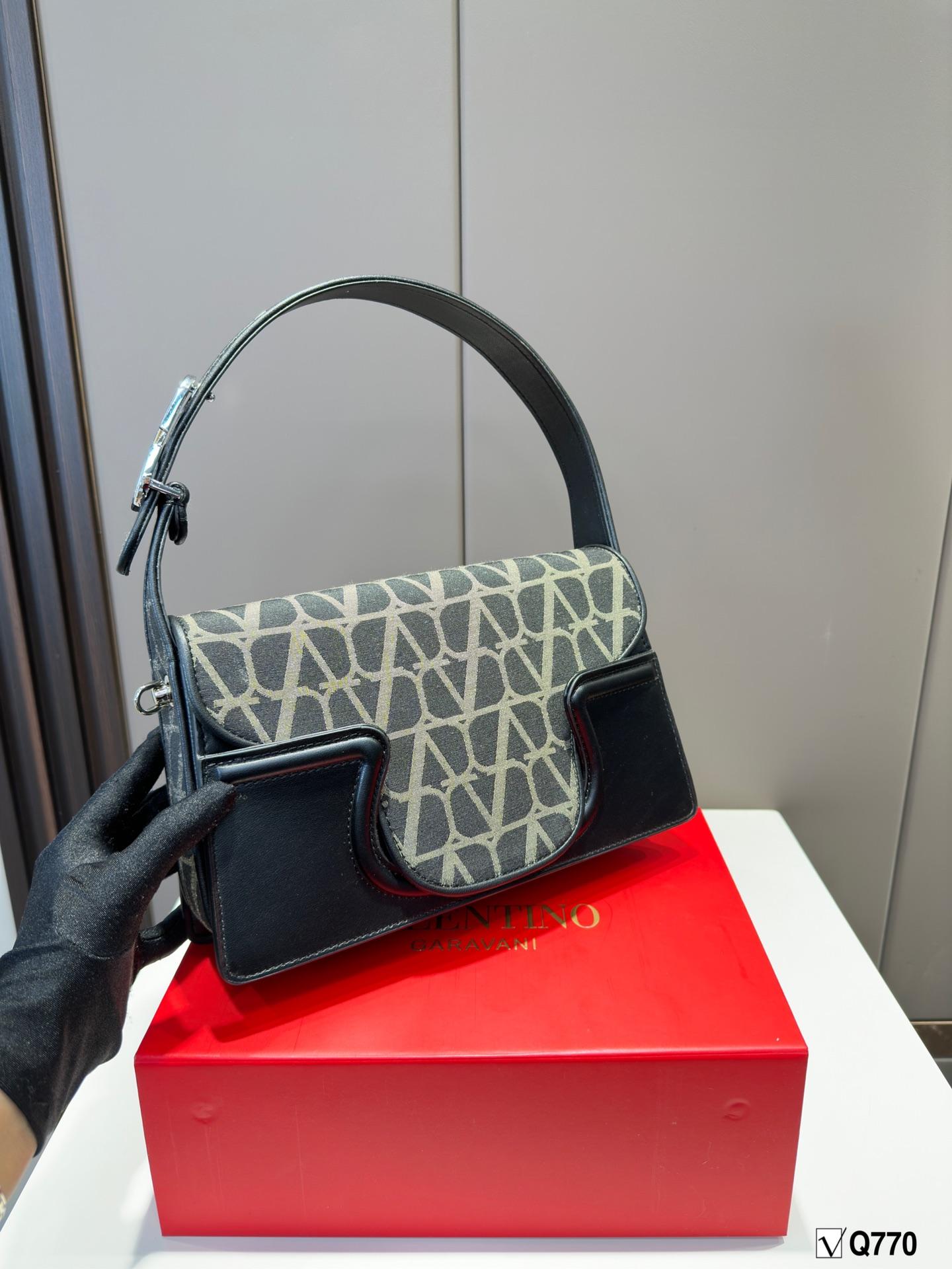 Replica Valentino Bag 27*15CM