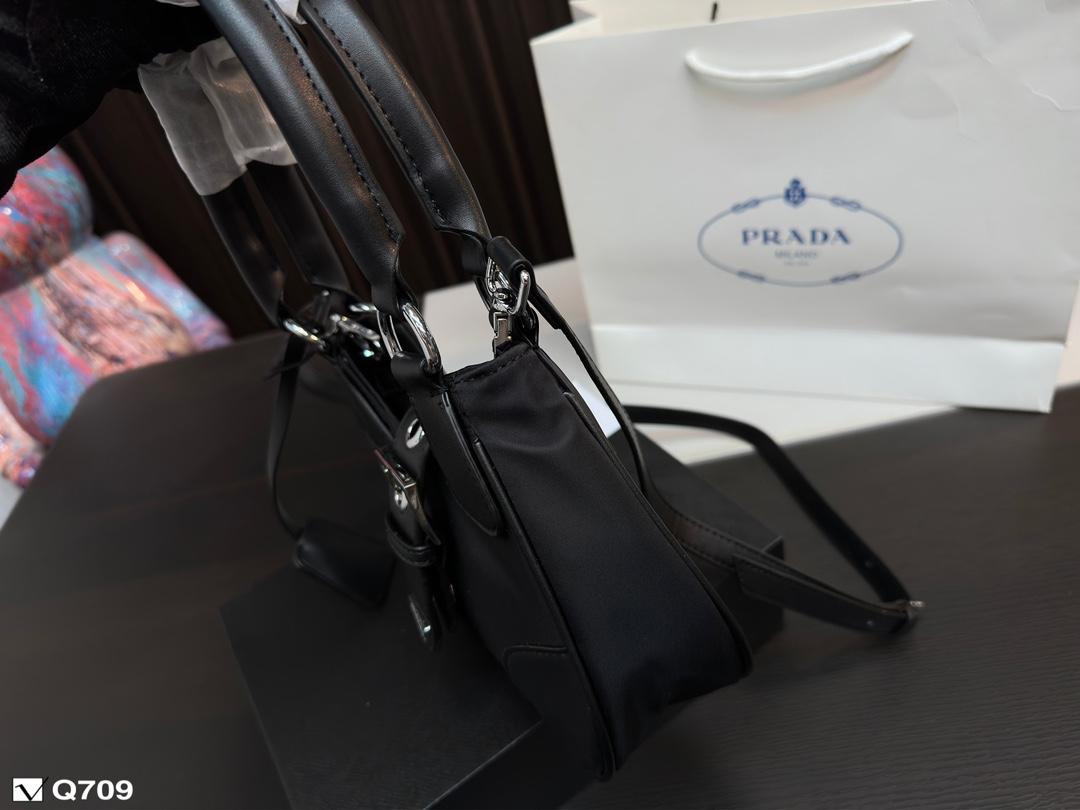 Replica Prada Bag 22*15CM