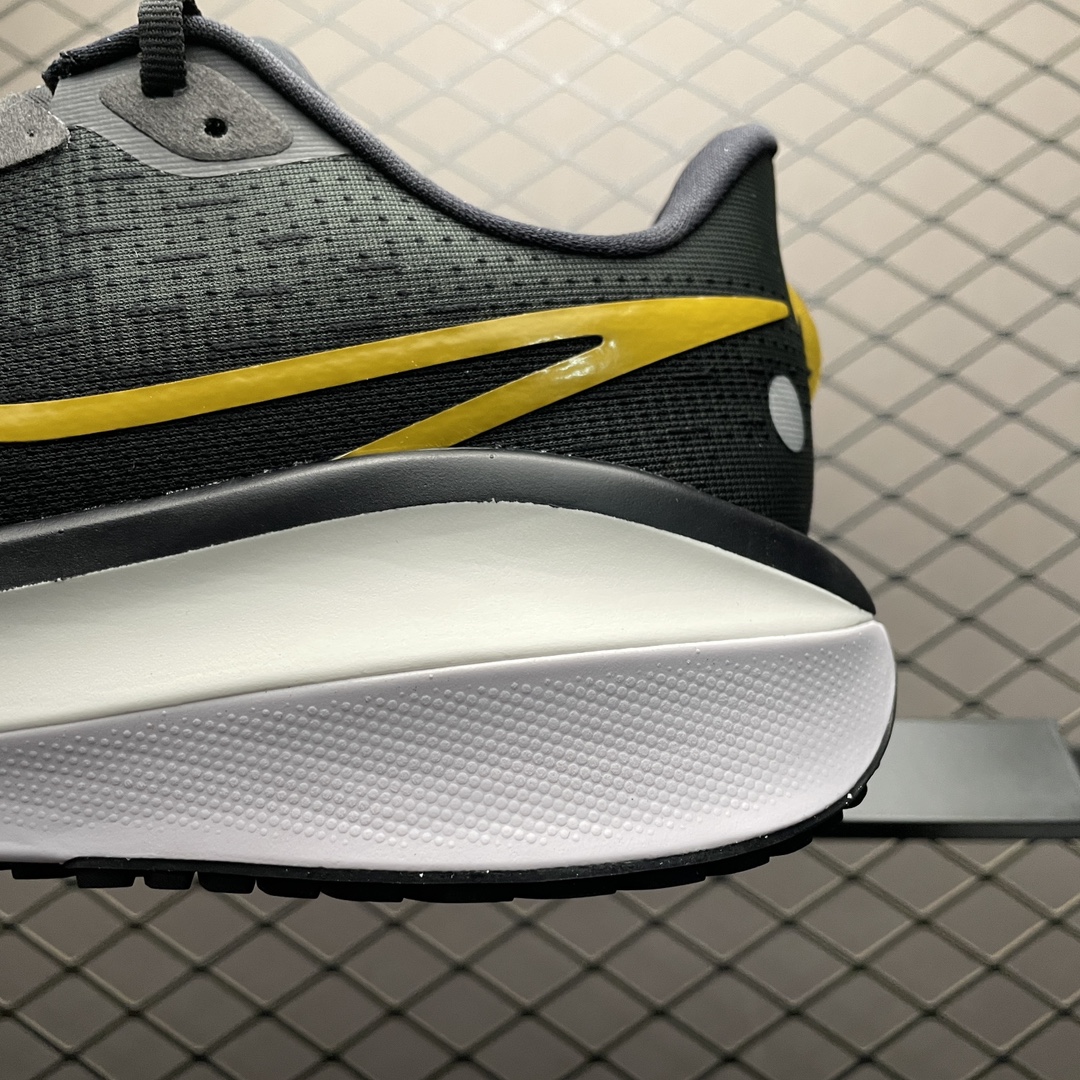 Replica Nike Shoe Nike Vomero 17 V17 FB1309-006 Size 39-46