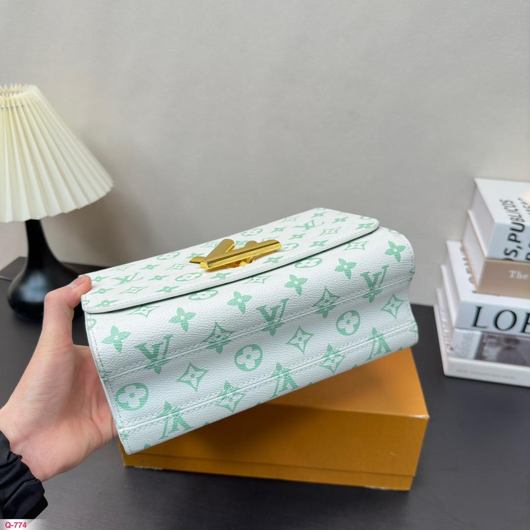 Replica Louis Vuitton Bag 23*16 CM