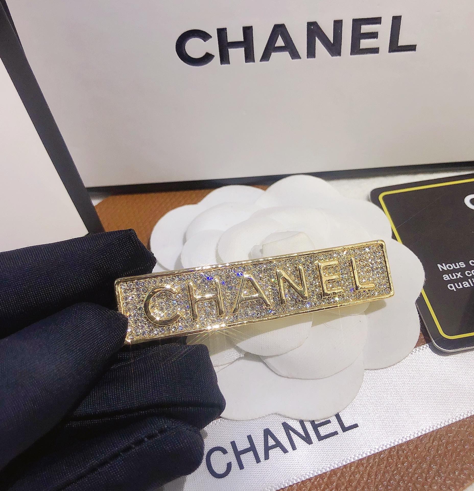 Replica CHANEL Brooch